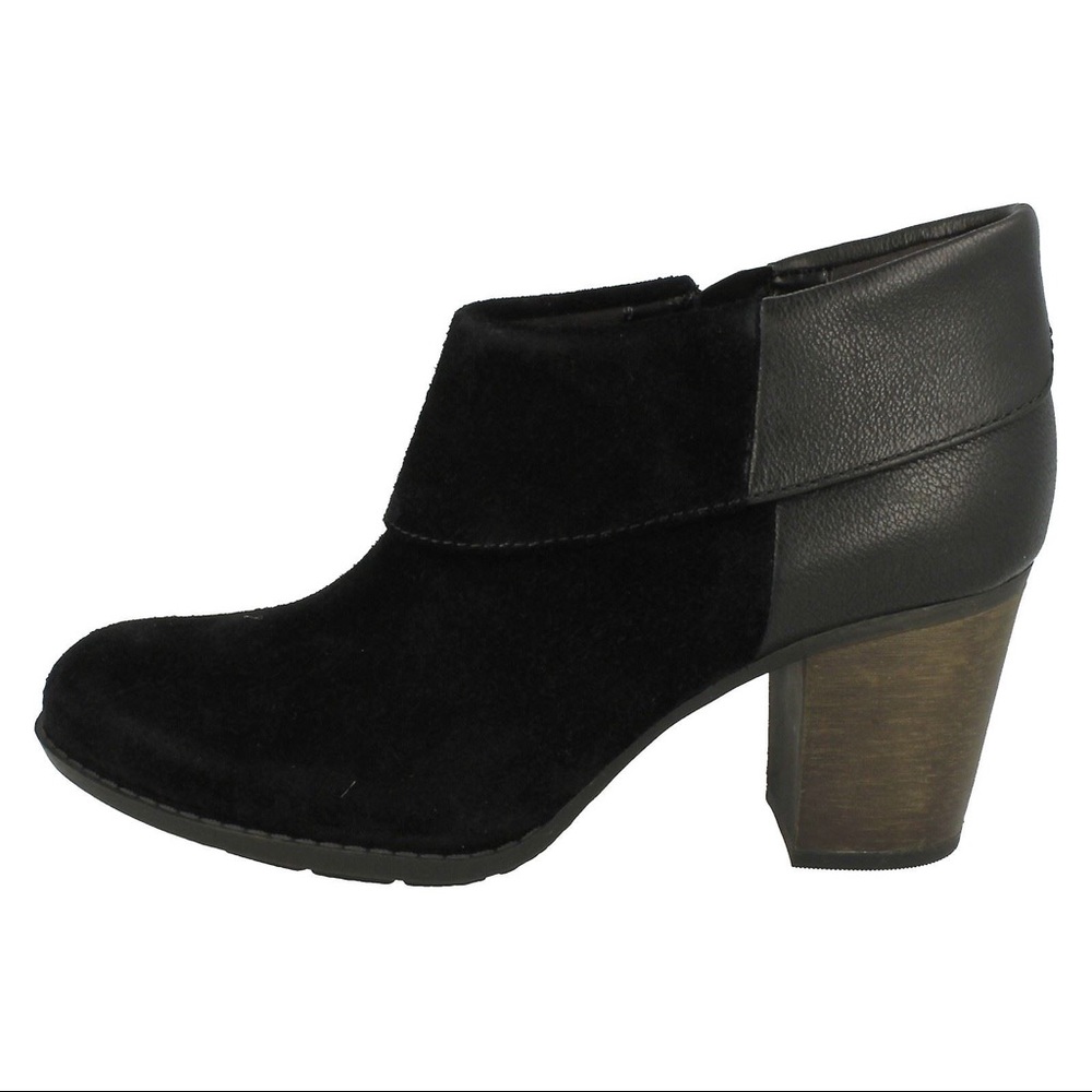 NWT Clarks Enfield Canal Ankle Boots